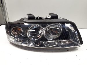 19030218 – 8E0941030C – Koplamp rechts