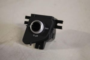 17820841 – 4M1919616B – Radiobedienfeld