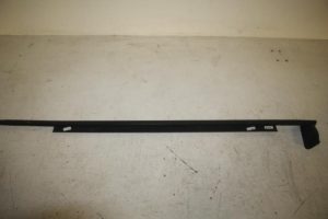 17806343 – 4G0853283A1P9 – Portierlijst