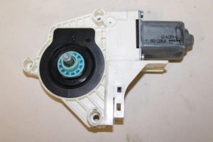 17788070 – 8K0959811A – Raammotor Portier