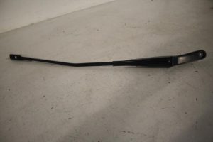 17806546 – 4G1955408D1P9 – Front wiper arm