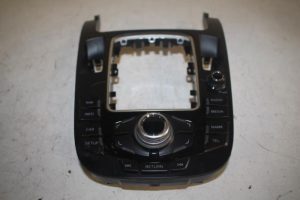 17806205 – 8T0919609WFX – Regelunit Multi Media