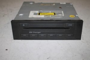17830090 – 8E0035111D – CD Wisselaar