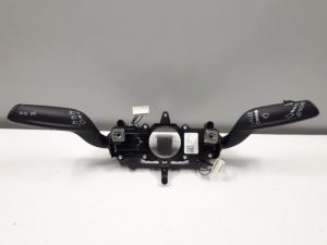 20717714 – 8X09535024PK – Steering column stalk