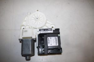 17826755 – 8P0959802G – Door window motor