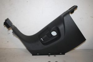 17814920 – 4M1867271A4PK – A-stijl Afdekkap links