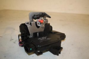17819783 – 4B1837016G – Front door lock mechanism 4-door, right
