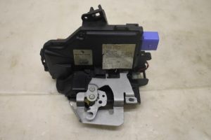 17799343 – 4E1837016 – Deurslot Mechaniek 4Deurs rechts-voor