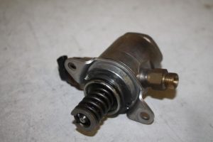 17825003 – 06J127025C – Brandstofpomp Elektrisch