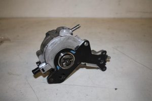 17821055 – 038145209N – Brandstofpomp Mechanisch