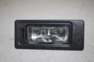 17809710 – 5NA943021 – Registration plate light