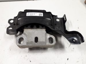 18736997 – 2Q0199555AB – Getriebe Halterung