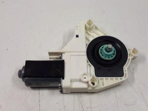 21235194 – 8T0959801B – Door window motor