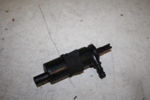 17824995 – 3B0955681A – Windscreen washer pump