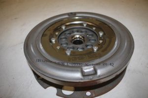 17827264 – 0B5105317R – Vliegwiel