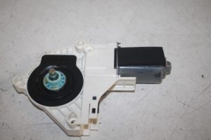 17805707 – 8T0959801B – Door window motor