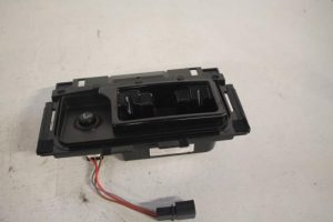 17805457 – 4G0857951A4PK – Asbak voor