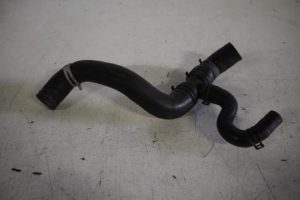 17810810 – 6R0122101AQ – Kühlerschlauch