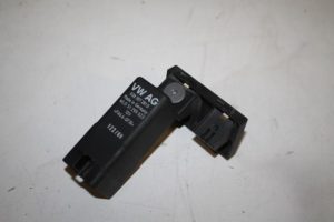 17826645 – 038907281D – Voorgloei Relais