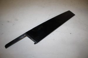 17820100 – 8V5837901B5FQ – B-stijl sierlijst exterieur