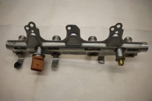 17800987 – 06J133317M – Brandstofverdeler