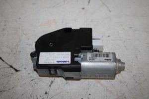 17811057 – 4G9959591 – Schuifdak Motor
