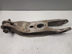 21958252 – 4M0505311J – Draagarm onder rechts-achter