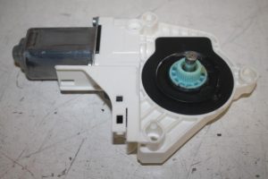 17808832 – 8K0959802B – Raammotor Portier
