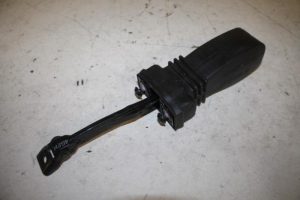 17823927 – 4G8837249B – Deurvanger 4Deurs links-voor