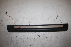 17814867 – 4M0947406B – Afdeklijst dorpel rechts