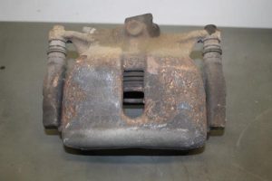 17820734 – 8V0615124A – Remklauw (Tang) rechts-voor