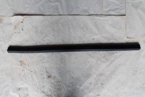 17793011 – 8T0823723B – Motorkaprubber