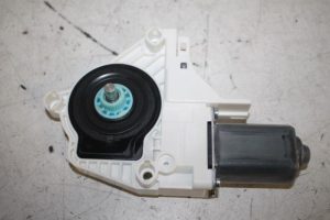 17808122 – 8K0959802B – Door window motor