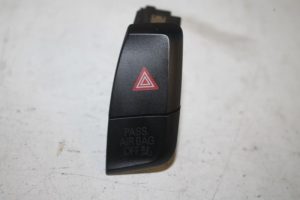 17805675 – 8K2941509DV10 – Paniekverlichtings Schakelaar