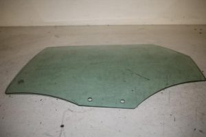17807220 – 4G9845205 – Rear door window 4-door, left