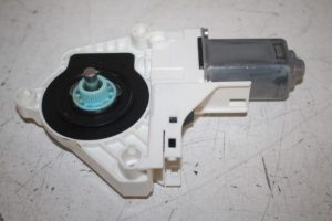 17808834 – 8K0959801B – Raammotor Portier