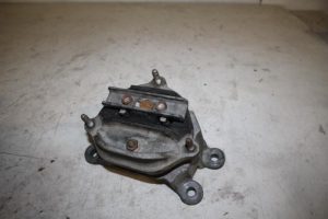 17823128 – 8K0399115T – Getriebe Halterung