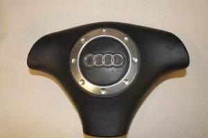 17787869 – 8N0880201 – Airbag links (Stuur)