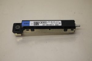 17798213 – 8V7035225A – Antenna Amplifier