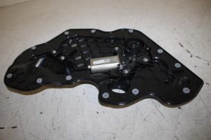 17812804 – 4H0839915 – Deurplaat 4Deurs links-achter