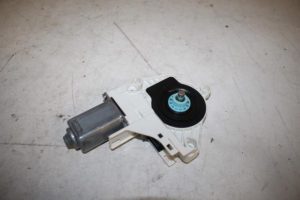 17822516 – 8K0959802C – Door window motor
