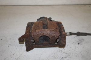 17830533 – 8K0615403B – Remklauw (Tang) links-achter