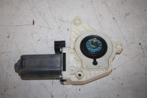 17830279 – 5Q4959801B – Door window motor