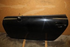 17799413 – 8N0831051C – Portier 2Deurs links