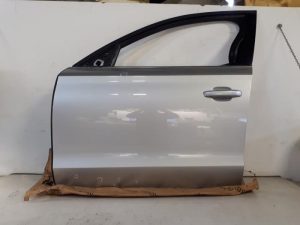 20311495 – 4H0831051B – Portier 4Deurs links-voor