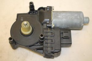 17796675 – 4B0959802B – Door window motor