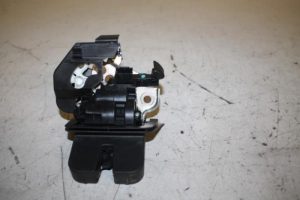 17813759 – 8R0827505 – Slotmechaniek Achterklep