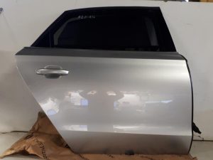 20311468 – 4H4833052D – Portier 4Deurs rechts-achter