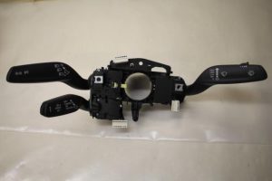 17798470 – 8V0953502H – Steering column stalk