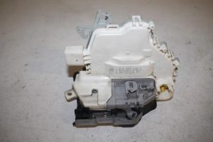 17804665 – 8J1837015C – Door lock mechanism 4-door, front left